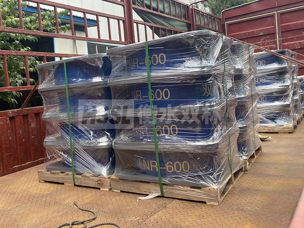 圆形铅芯橡胶隔震支座厂家